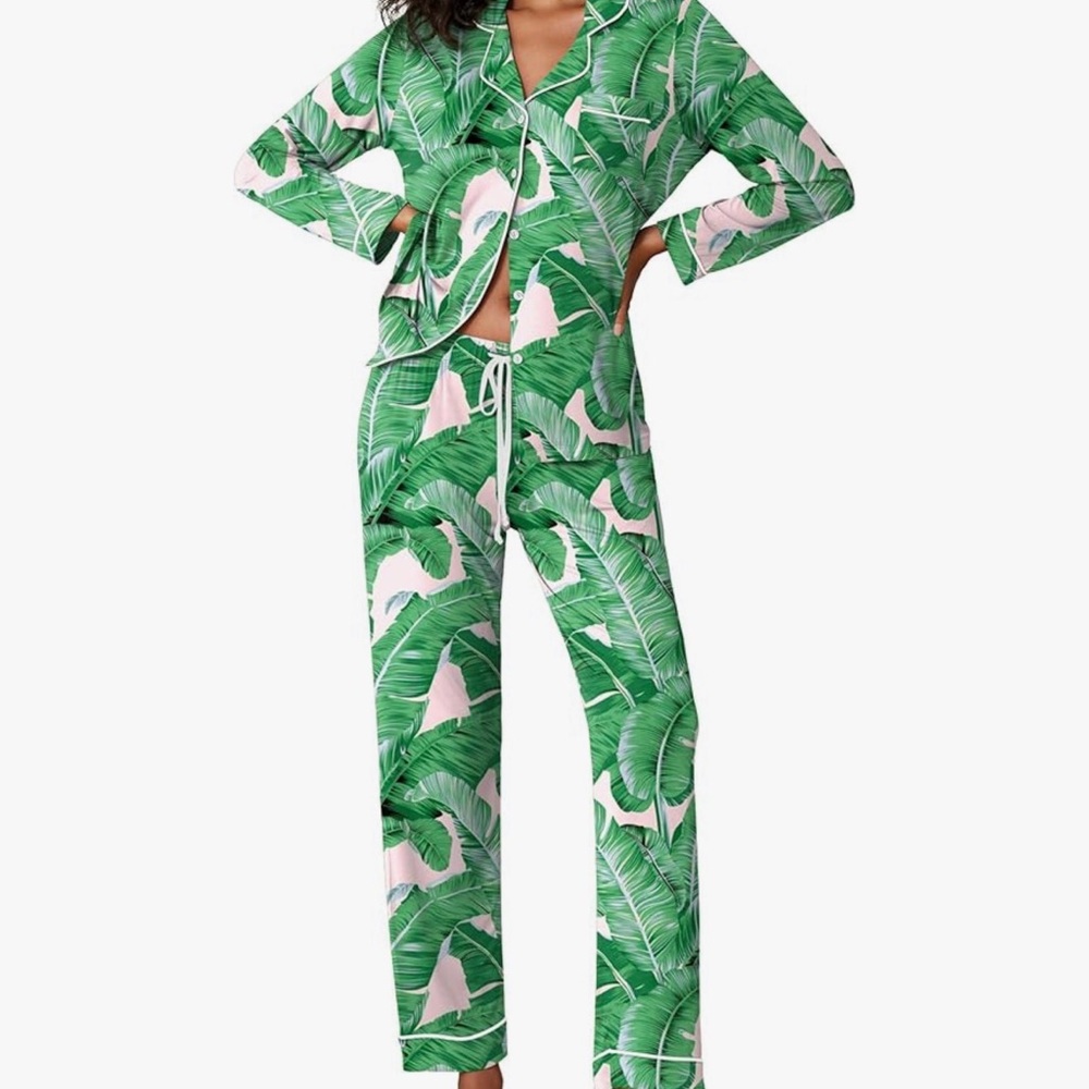 Green Tropical Leaf Print Pajama Set